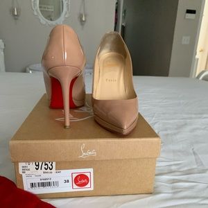 Christian Louboutin pumps red bottoms